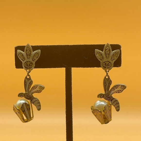 Antique Jewelry - Vintage 50s Gold Bee Dangle Earrings with Faux Pearl